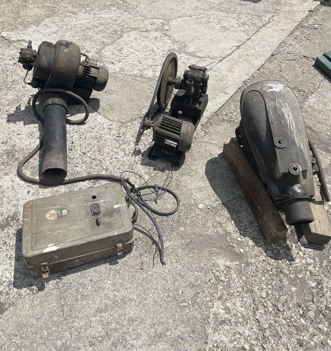 Два броя нафтови горелки