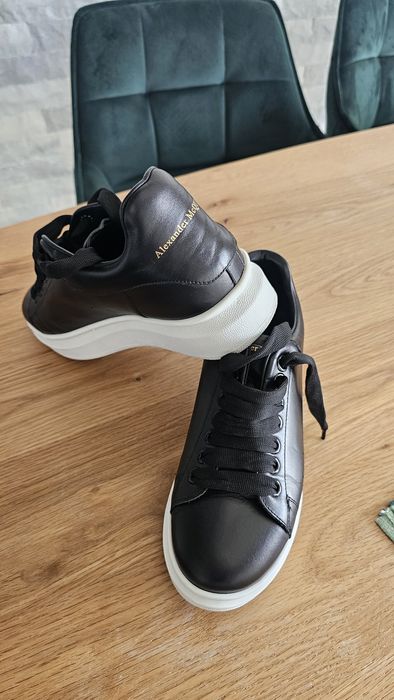 Pantofi sport Alexander McQueen damă – piele naturală, negri, purtați