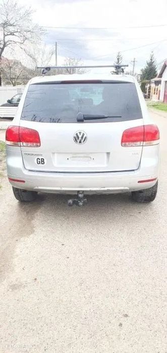 Dezmembrez Vw Touareg an 2006 motor 2.5 tdi R5 174cp cod motor Bac Bpe