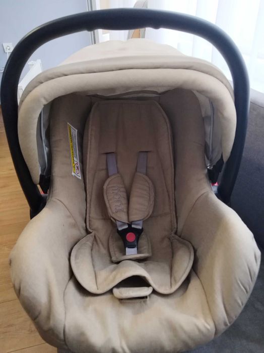 Столче за кола Мони