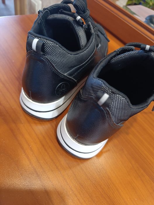 Кроссовки демисезонные, утепленные