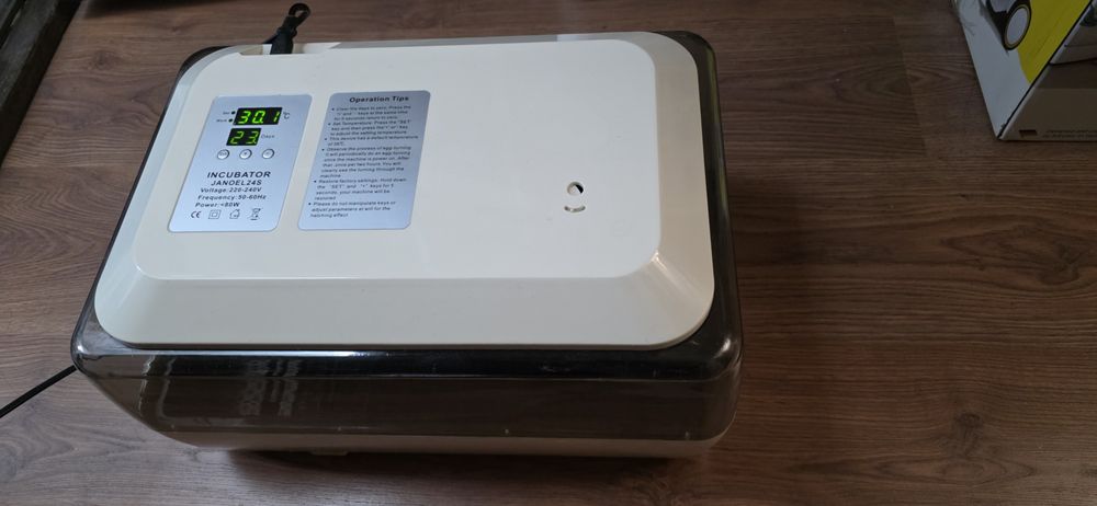 Инкубатор JANOEL 24S