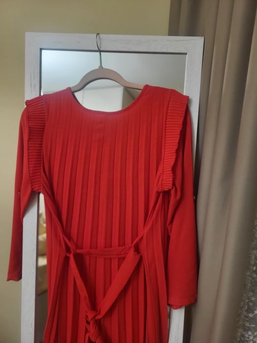 Дамска червена рокля