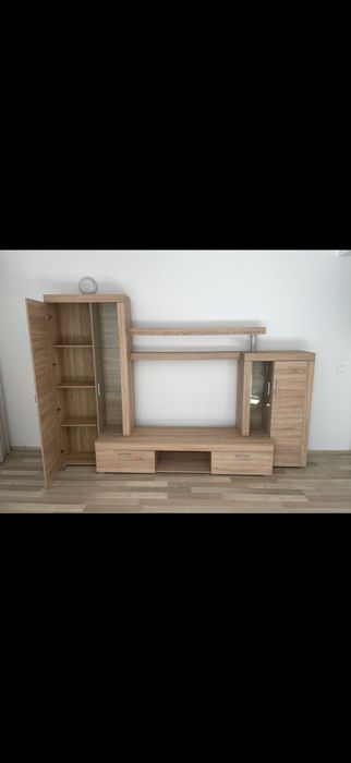 Mobilier living / bibliotecă cu spațiu TV