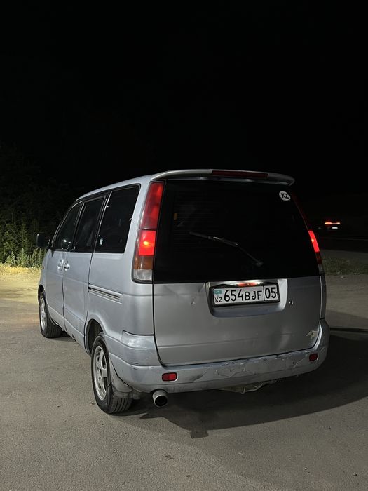 Продам toyota noah