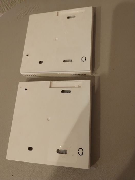 2 telecomenzi cu fir aparat de aer conditionat Daikin BRC072