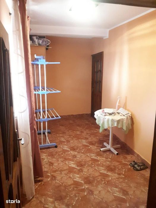 Casa com Hanu Conachi,3 camere,centrala pe lemne,80 000 euro neg