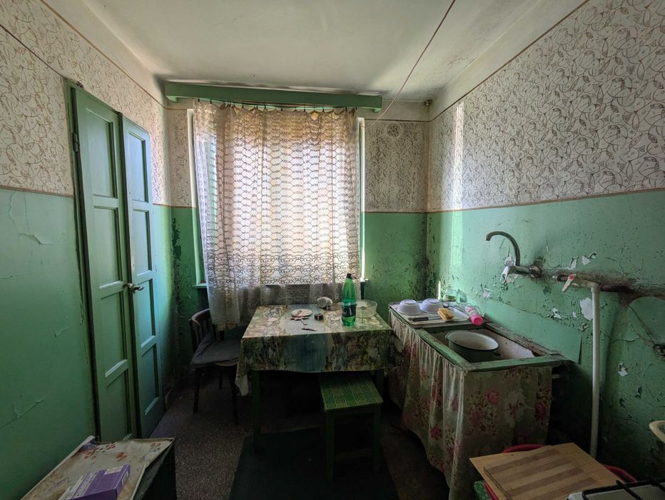 Apartament cu 2 camere si dependinte, 44mp utili, pentru renovare