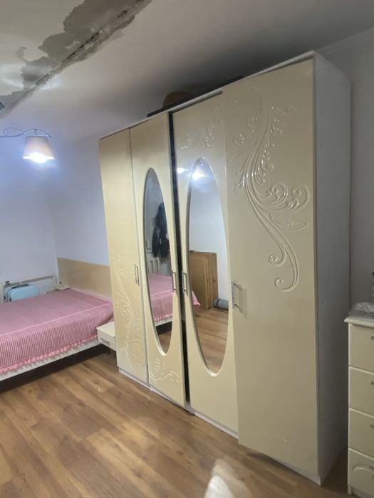 Диван ,шкаф ,тумбочка