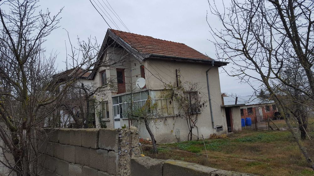 Продава се Къща в Елхово - 104 кв.м за 344 €/кв.м - Снимка #1