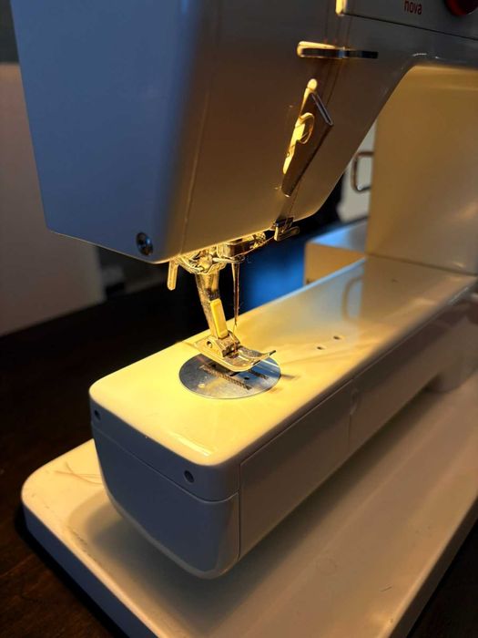 Шевна машина Bernina 900 Nova