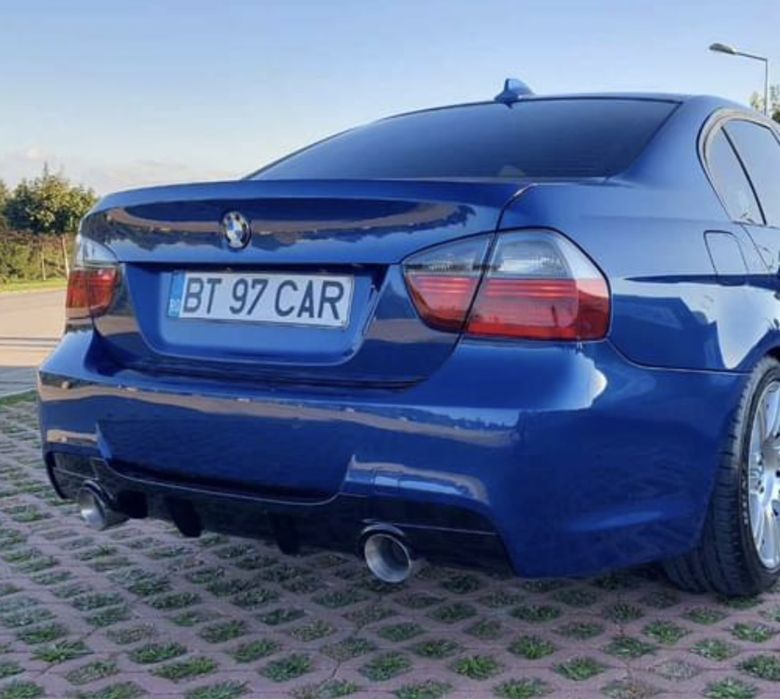 Difuzor Fusta Evacuare BMW E90 E91 335d 335i cu nervuri negru lucios