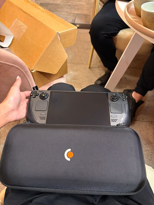 Срочно продам Steam deck