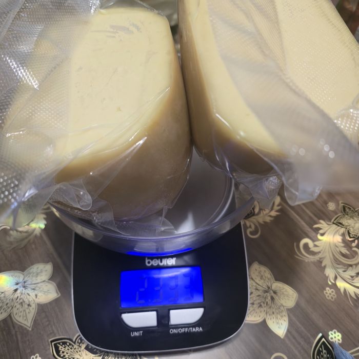 Brânza oaie/Telemea veche si burduf 100% maturata de pe Valea Hârtibaciului