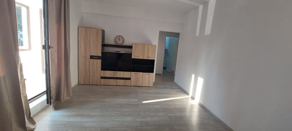 DE ÎNCHIRIAT: Apartament 2 Camere (Parter) | 2 Locuri de Parcare | Nou Renovat