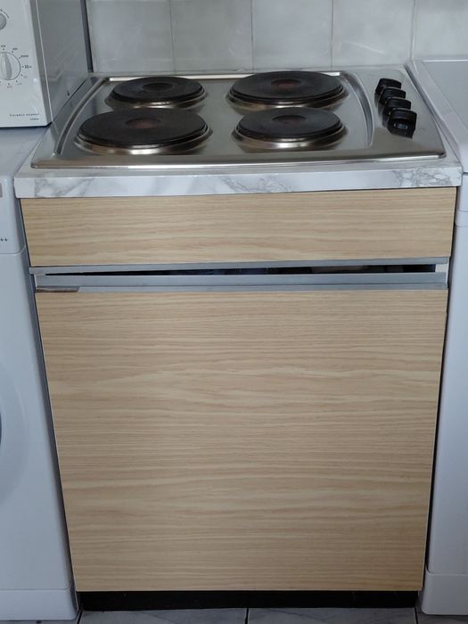Котлон за вграждане Gorenje с 4 плочи