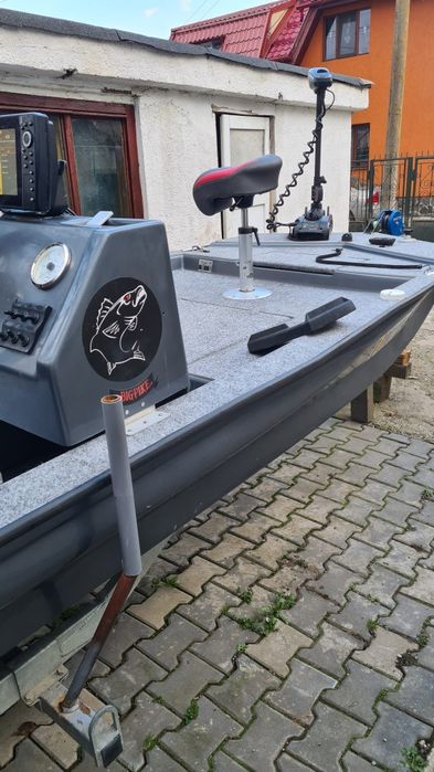 Barca pescuit HirosHY470