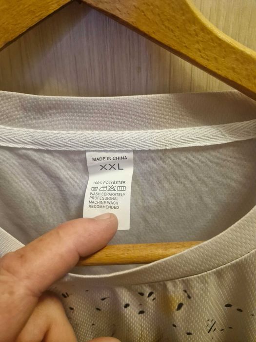 Продават се мъжки тениски