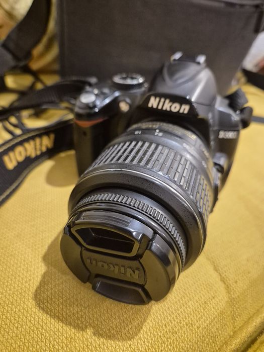 Aparat foto Nikon D3000
