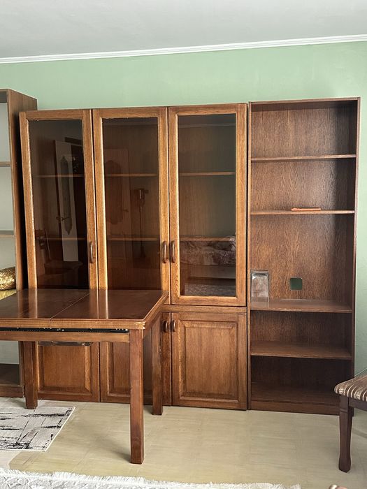 Шкаф витрина дерево