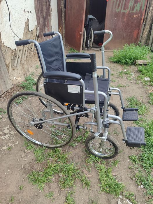 Продается инвалидные коляски с рычагом