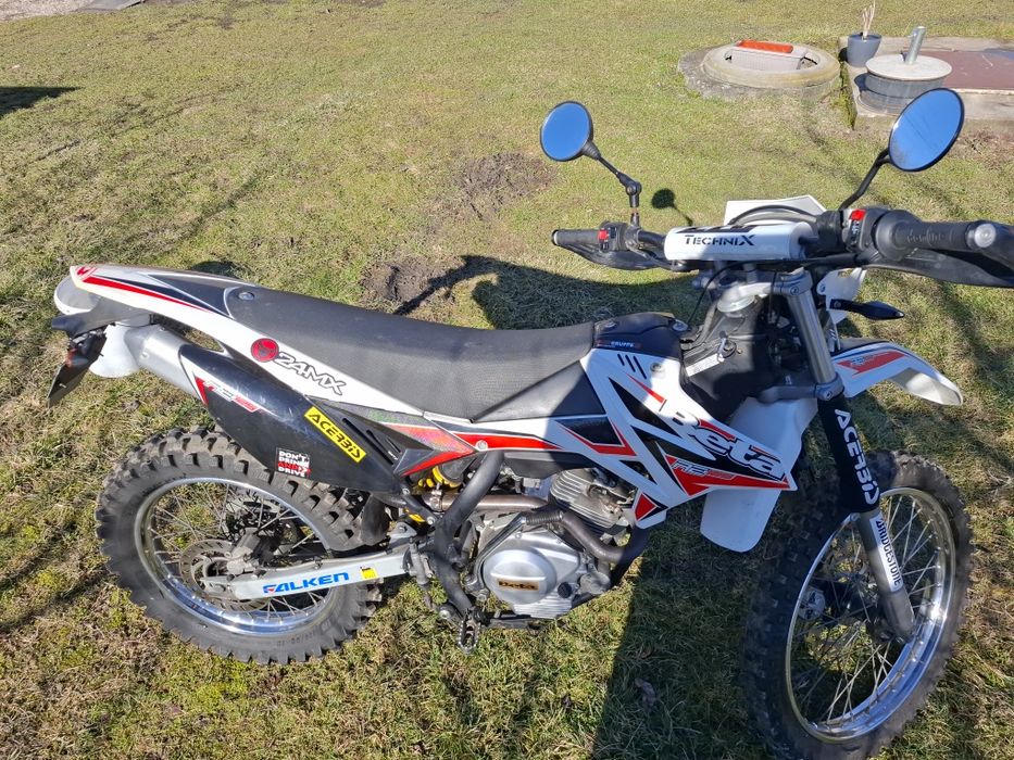 Vând motocicleta BETA