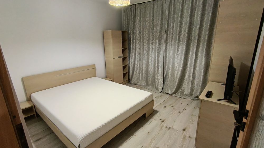 Închiriez apartament 2 camere Nicolina 2
