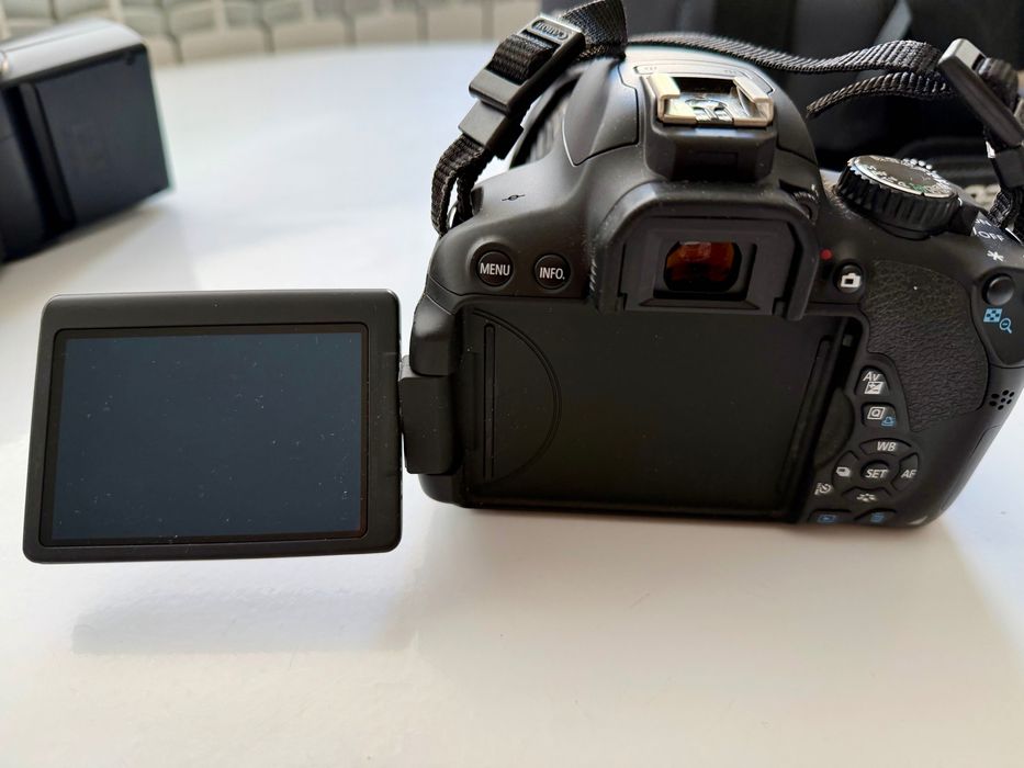 Aparat foto Canon DSLR 650D