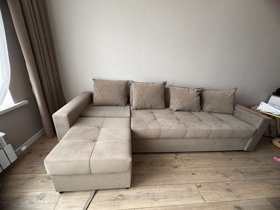 Диван в хорршем состоянии