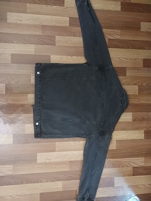 Джинсовая куртка