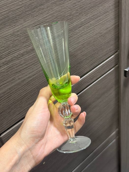 Хрустальные бокалы и рюмки