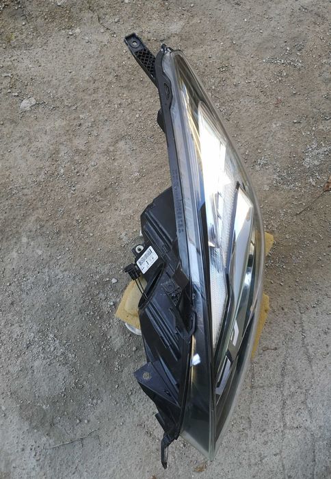 Оригинален фар Опел Мерива  Opel Meriva Feis Led