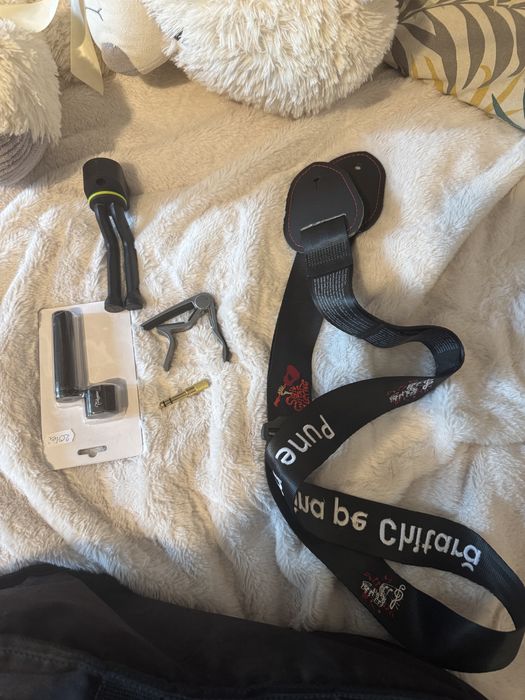 Chitară electroacustica Ibanez