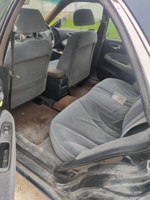 Продаю Honda saber 1995