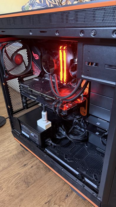 Геймърски Компютър I7-9700k 16GB RAM Corsair RTX 2080 8GB