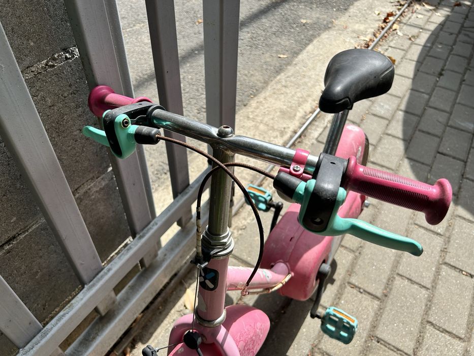 Bicicleta copiii 3-5 ani stare uzata cu tot cu roti ajutatoare