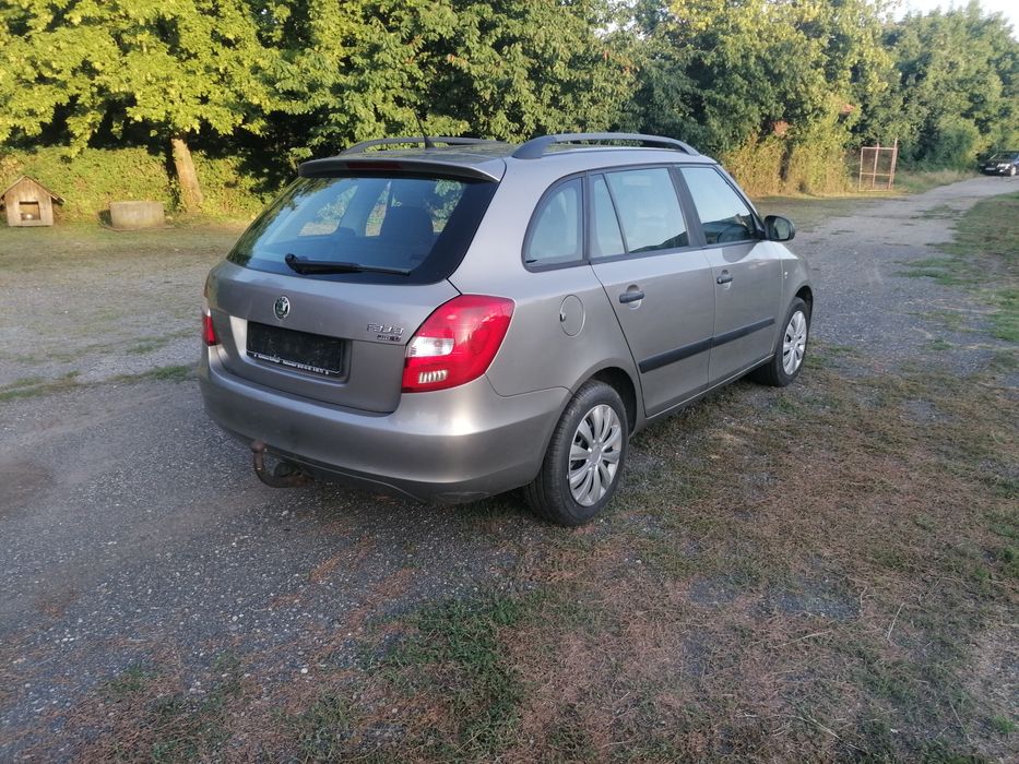 Škoda Fabia 2009 benzină, 2.318 € — imagine 3