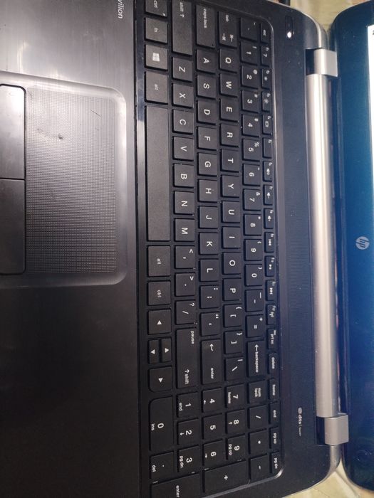 Vand laptop de gaming HP video dedicat 3g