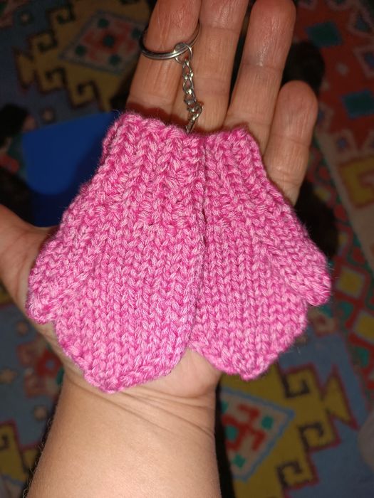 Продам брелки ручная работа.