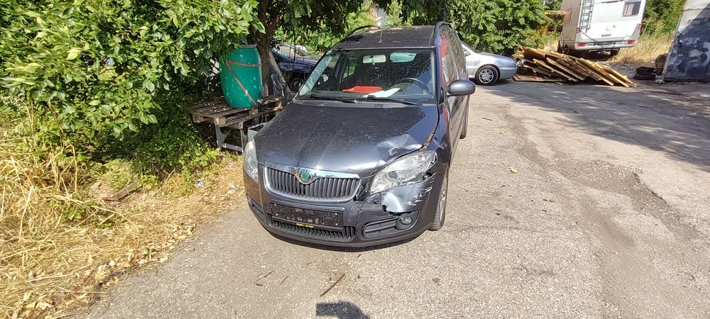Skoda roomster 1.9TDI BLS 105кс 100000км за части