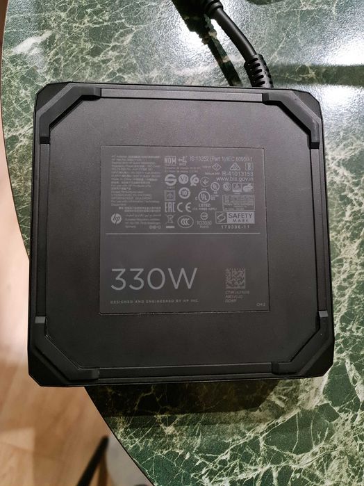 HP OMEN 17 ( 17-CB1001NU ) RTX 2080 SUPER, 32GB RAM, i7-10750H 5 GHz