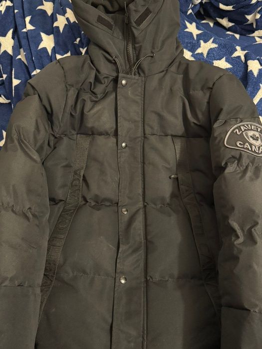 Vând geaca zaveti Canada