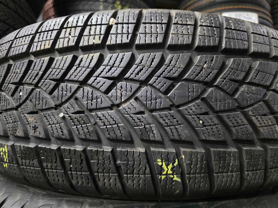 2бр Зимни гуми 225 65 17 - Goodyear
