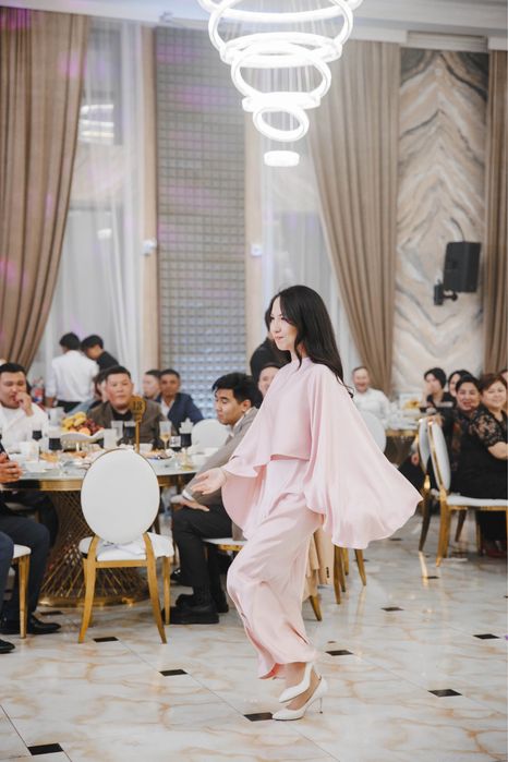 Продам вечерние платья