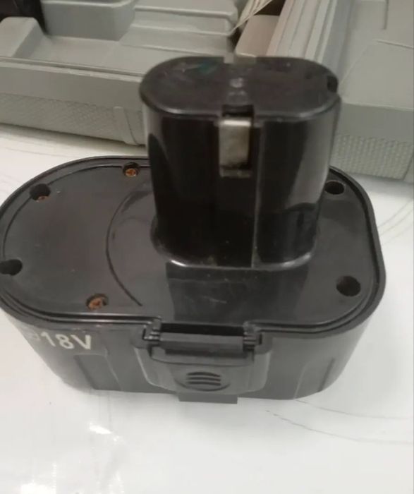 Продам шуруповерт