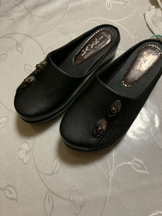 Kurtka kiyimla qizlar uchun