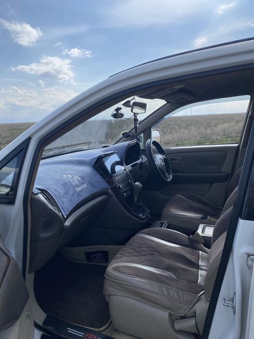 Toyota Harrier, автомобиль