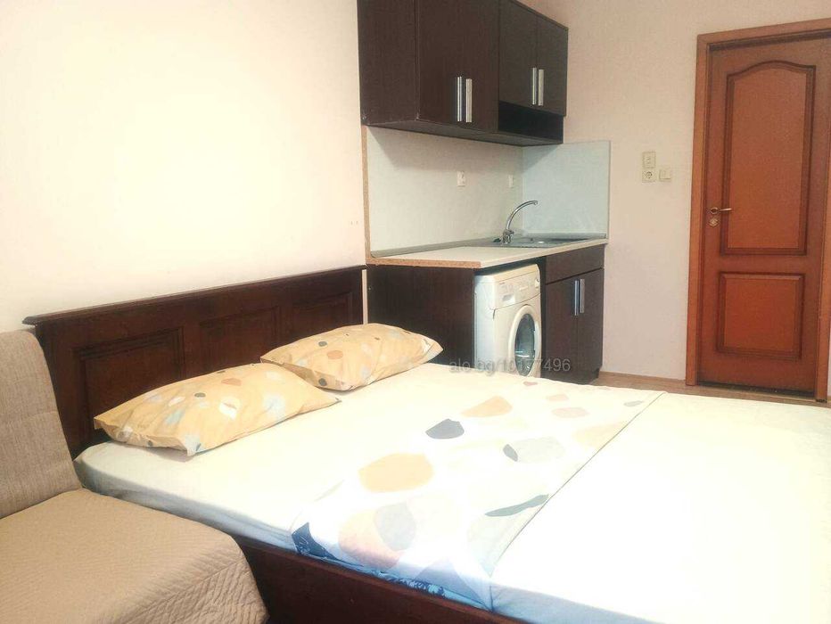 Практично студио с паркомясто в центъра на Слънчев бряг, до автогарата