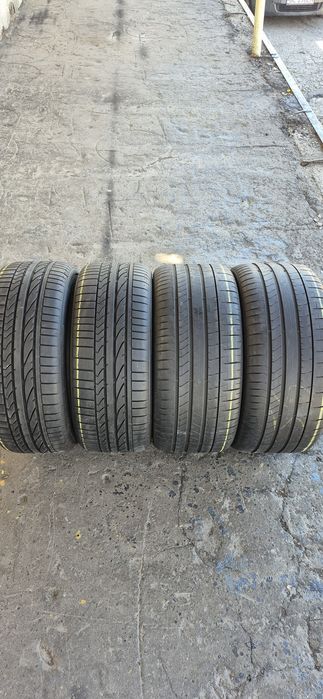 4 anvelope vara,fata Bridgestone 245/40/20,spate Pirelli 275/35/20.Pretul este pe bucata.