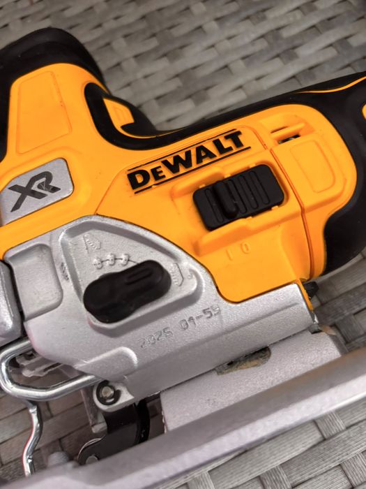 Pendular dewalt DCS335